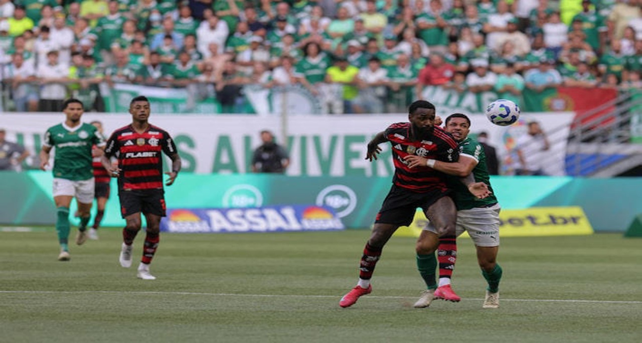 Palmeiras e Flamengo podem se enfrentar nas oitavas de final da Libertadores. Foto: Tiago Queiroz/Estadão