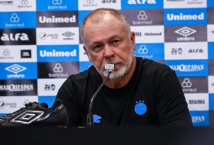 Mano Menezes tecnico do Gremio durante coletiva apos a partida contra o CSA no estadio Arena do Gremio pelo campeonato Copa Do Brasil 2025.