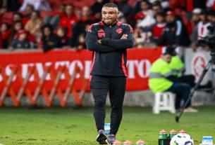 Roger Machado técnico do Internacional durante partida contra o Maracanã