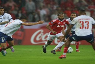 Wesley-em-jogada-contra-o-Bahia-pela-Libertadores