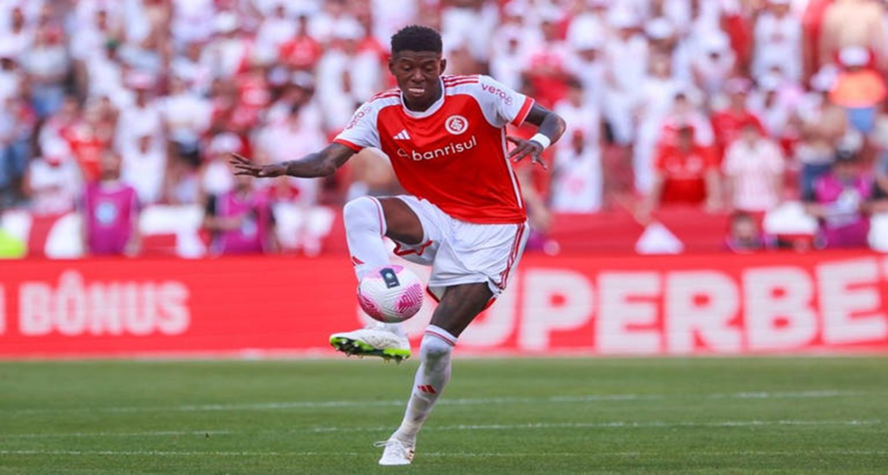 Equipe portuguesa está buscando um novo zagueiro e Vitão foi colocado como alvo