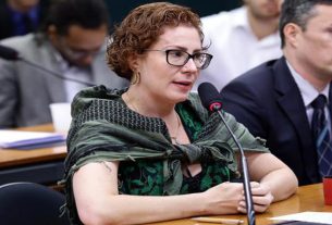 Zambelli fugiu pela fronteira