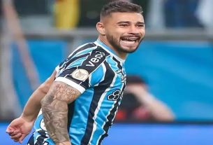 João Pedro volta a treinar com o grupo após fratura no tornozelo