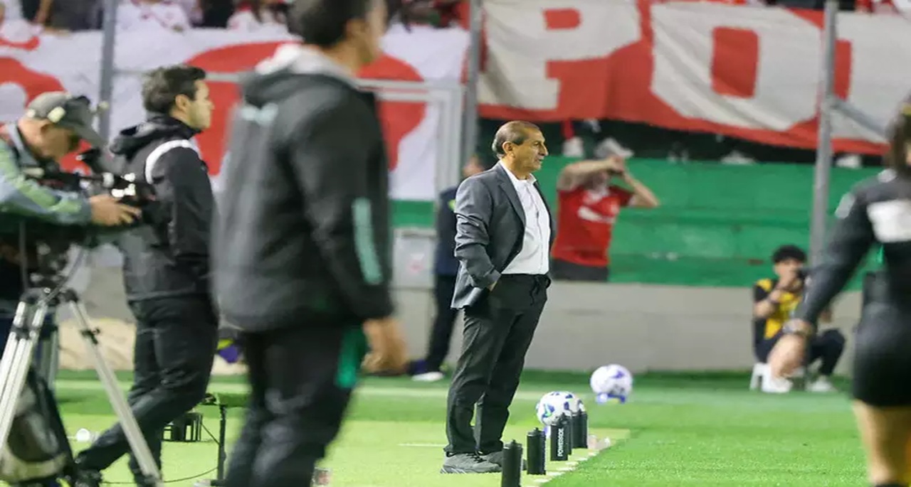 Ramón Díaz ainda busca definir o esquema ideal para o Inter