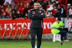 Roger Machado continua no cargo, apesar dos maus resultados e da queda do desempenho do time