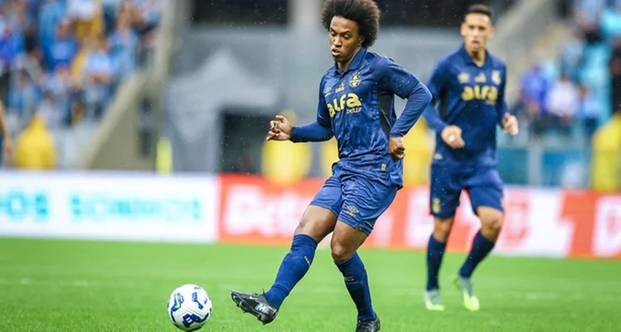 Willian tem fratura no pé