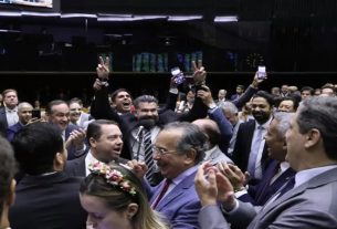 08/10/2025 - Plenário da Câmara dos Deputados - Sessão deliberativa