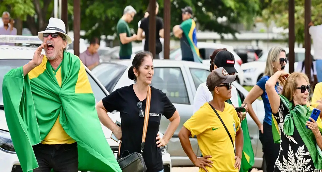 Mobilização de apoiadores após prisão de Bolsonaro não ganhou proporções de manifestações anteriores