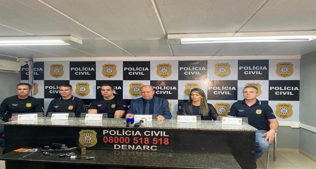 coletiva do Departamento Estadual de Prevenção e Repressão ao Narcotráfico (Denarc), após a Operação Sentinela, deflagrada em Novo Hamburgo.