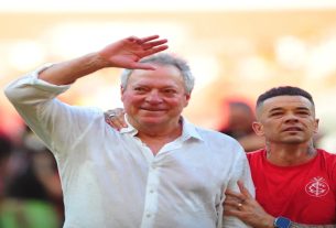 Abel gostaria de ficar, mas saída de D'Alessandro complica a situação