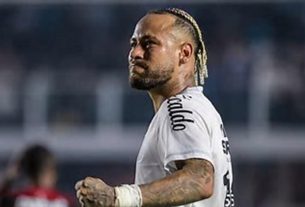 Neymar caminha para os últimos dias de contrato com o Santos.