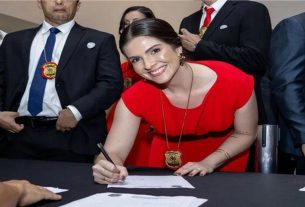 Mulher deveria ser proibido