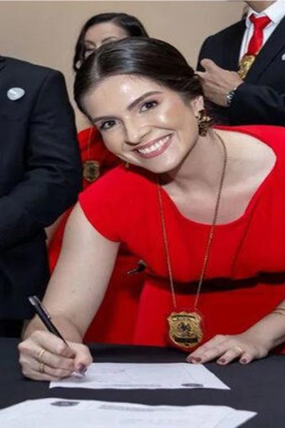 Mulher deveria ser proibido