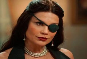 Sandra (Flávia Alessandra) em Êta Mundo Melhor