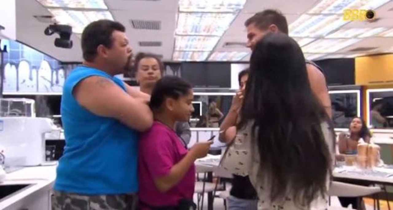 BBB 26: Discussão generalizada tomou conta da casa nesta quarta-feira, 11, resultando na expulsão de Sol Vega. Foto: Reprodução/Globo