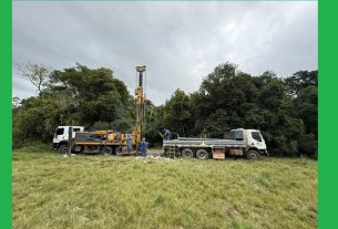 Perfuração de poço artesiano