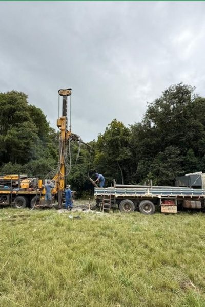 Perfuração de poço artesiano