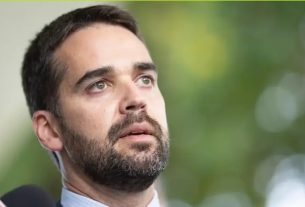 Eduardo Leite permanece no governo do RS
