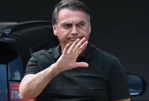 Jair Bolsonaro em imagem de arquivo — Foto: EPA via BBC