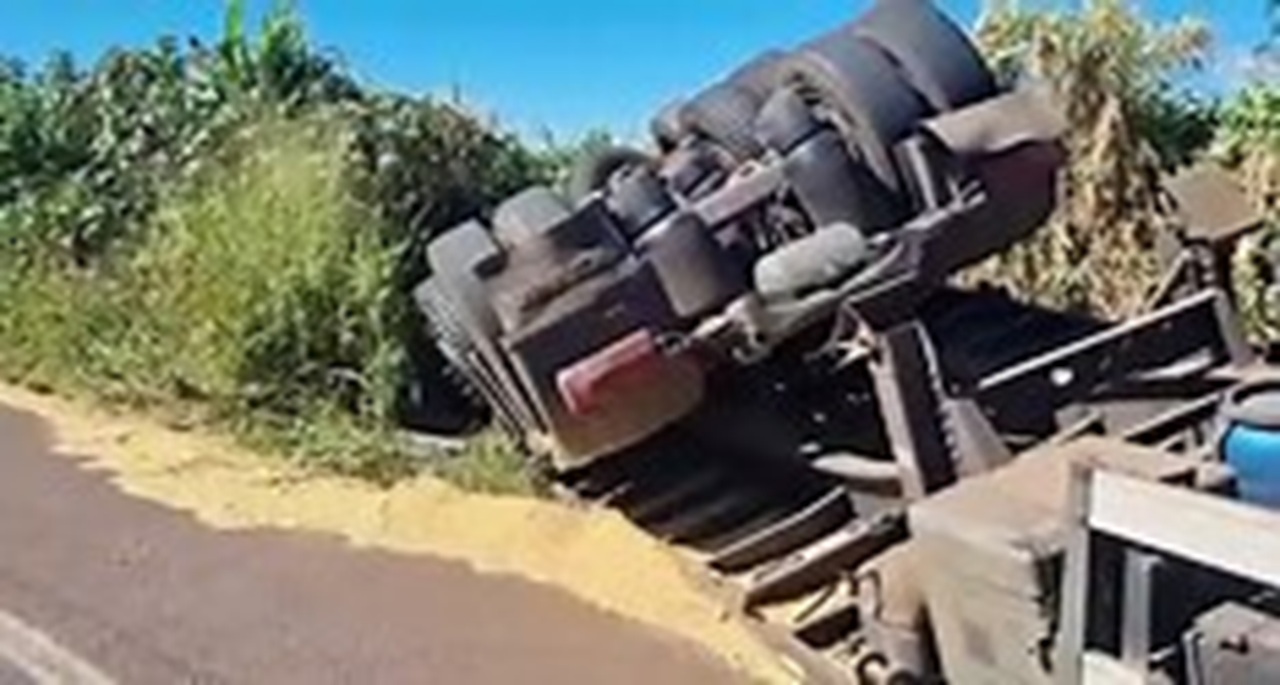 capotamento na BR-163, em Cascavel