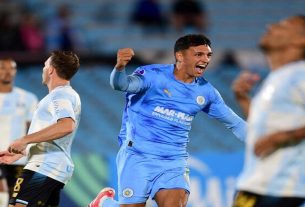 Eduardo Aguero fez o gol que deu a vitória aos uruguaios.