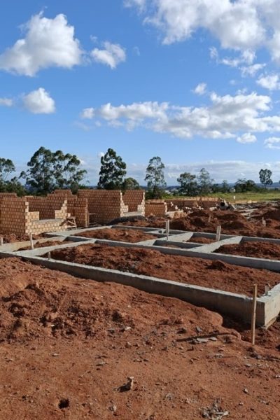 Construção de 60 casas populares na fase 2 do Loteamento das Flores avança mais rápido em 2026