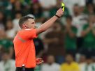 Árbitro exibe cartão amarelo em partida da Copa do Mundo de 2026 (Foto: Instagram)