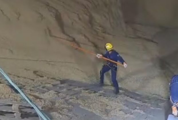 Trabalhador que caiu em silo de soja é encontrado após mais de 36 horas de buscas no RS — Foto: Corpo de Bombeiros de Tapera