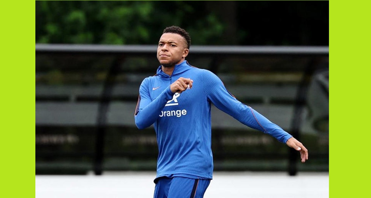 Kylian Mbappé em treino da França 6 de julho de 2026