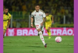 Vitinho levou o terceiro cartão amarelo